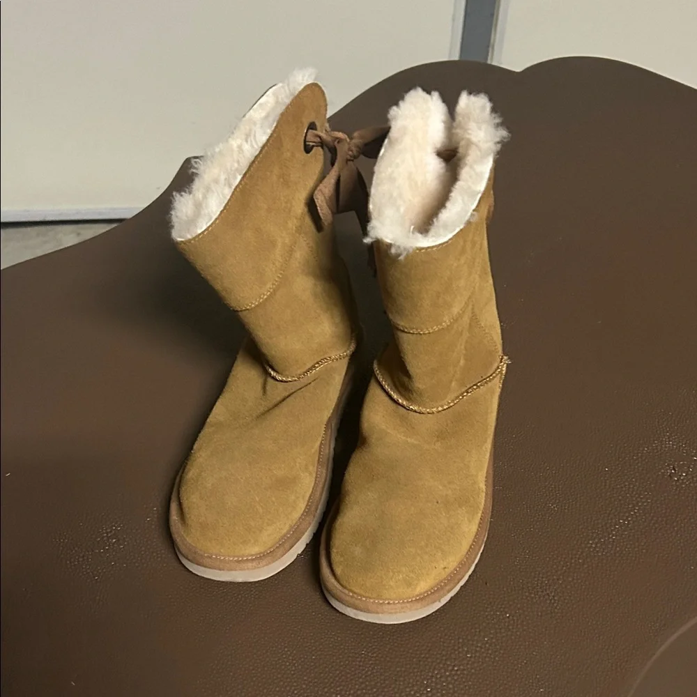 Koolaburra by‎ Ugg Cozy Tan Suede Women's Boots